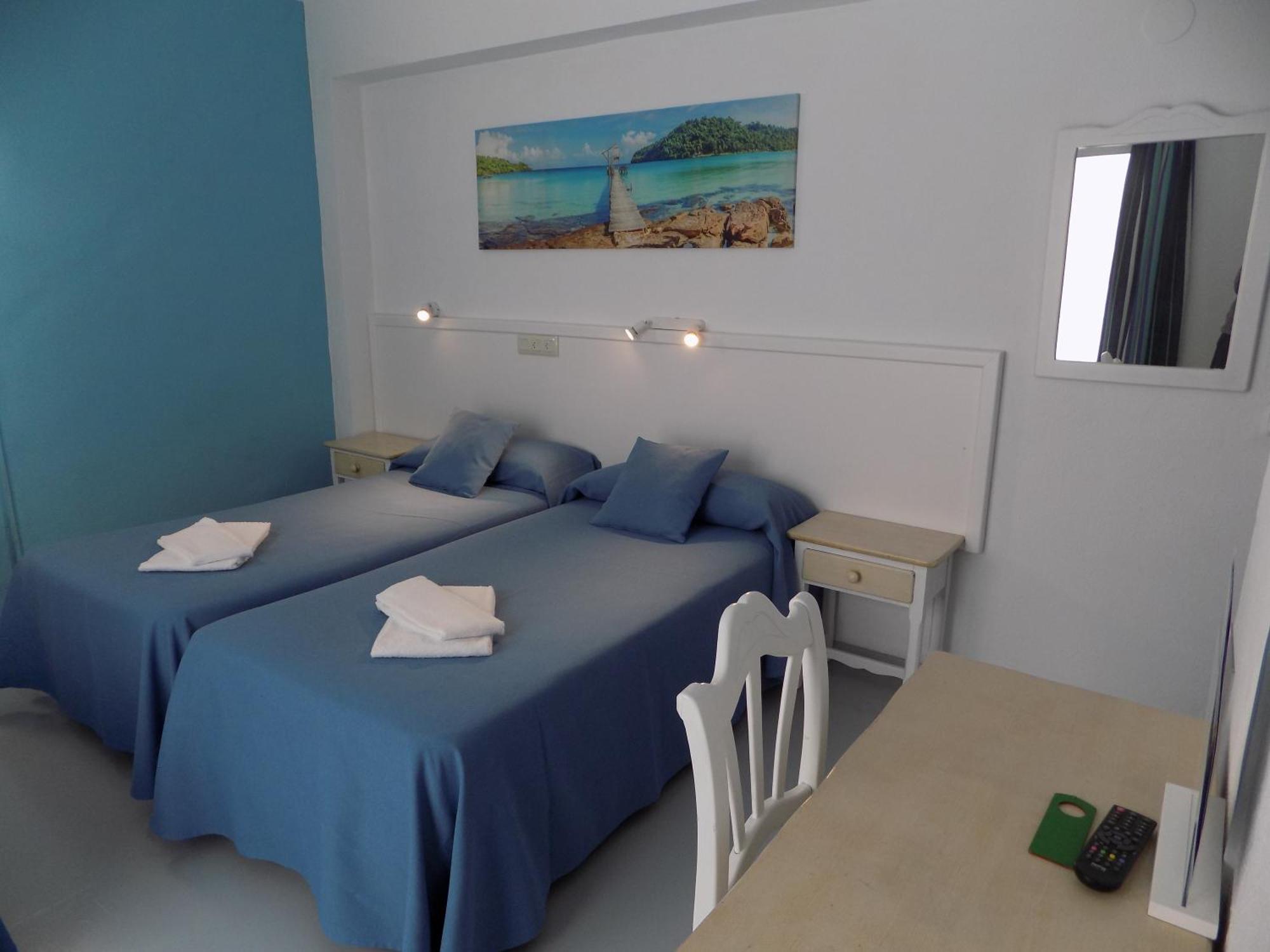 Hostal Villa Maruja El Arenal  Room photo
